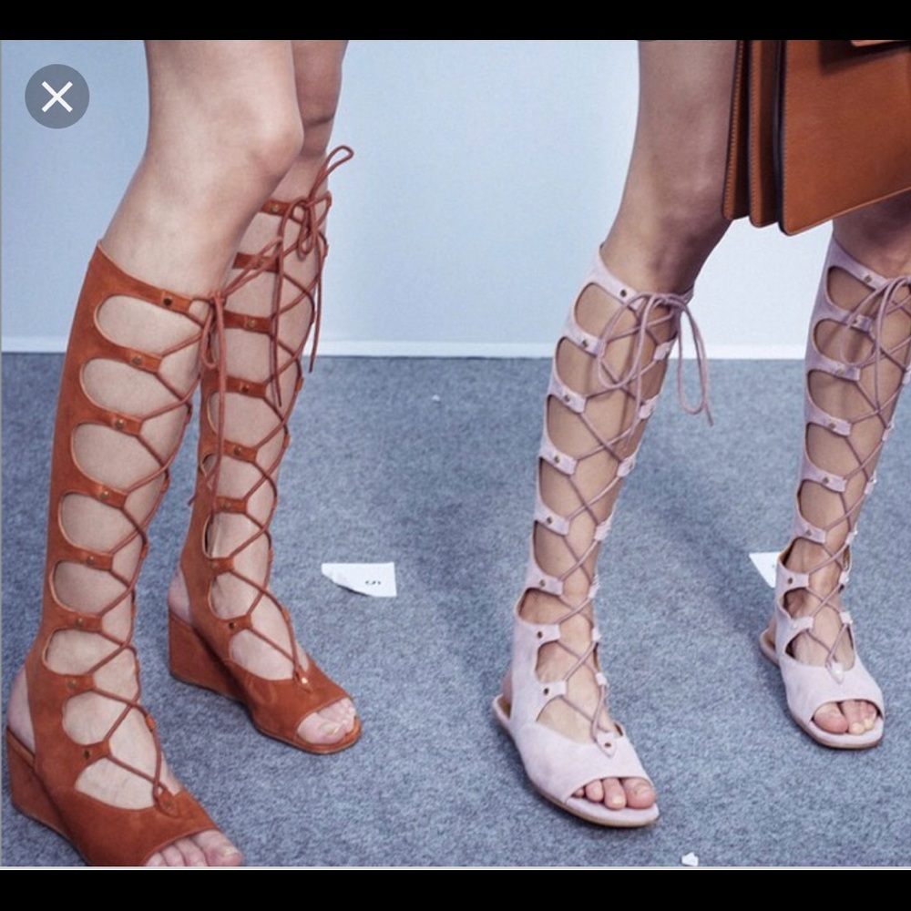 Chloé Gladiator Sandals Beige